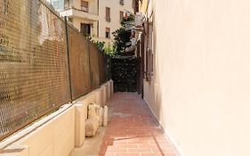 Eleonora Apartments